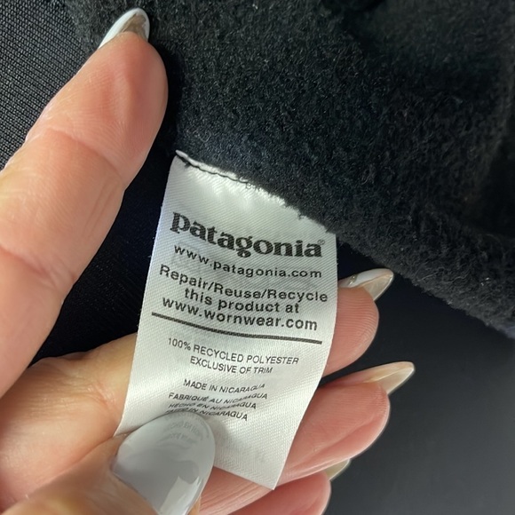PATAGONIA women’s fleece zipper vest, size M - Picture 7 of 9